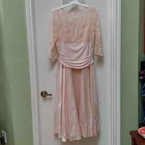 Women's Pale Peach Jessica Howard Formal Lace Dress Size 16